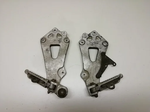 Duo voetsteunen Suzuki GSX-R 750 1985 - 1987 slabby slabside voetsteun GSXR