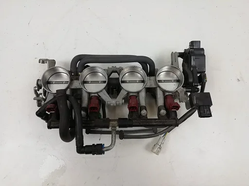 Gasklephuis Suzuki GSX-R 750 K8 K9 L0 2008 t/m 2010 injectie injectoren GSXR