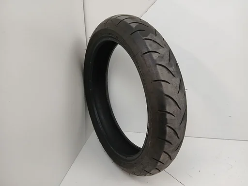 Voorband Bridgestone BT016 pro 120-70-17 / band