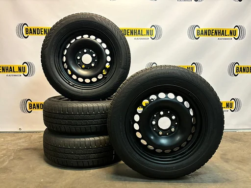Mercedes Benz A-Klasse velgenset staal Continental/Vredestein zomer/all-season 185/65R15 5x112 15 inch