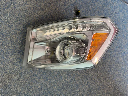 Dodge Ram 1500 Koplamp Rechtsvoor Defect Knipperlicht