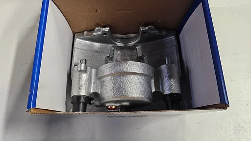 Chevrolet remklauw remzadel remtang voorzijde links  AC Delco GM 19344744 18FR742C
