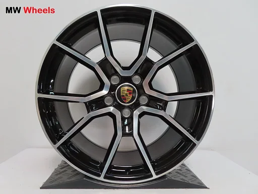 Originele Porsche Taycan 21 inch velgen RS Spyder bi color