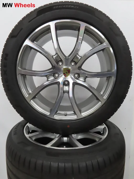 Porsche Cayenne 9Y3 coupe 2024 21 inch velgen zomerbanden