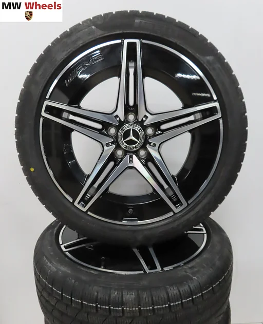 Mercedes C klasse W206 300E AMG 18 inch velgen winterbanden