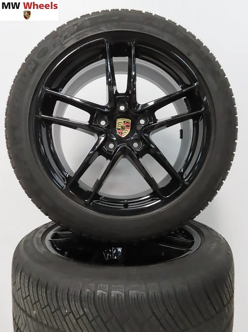 Originele Porsche 19 inch velgen Panamera winterbanden zwart