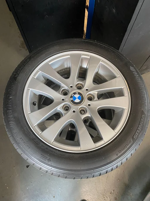 BMW 3-serie E90/E91 style 156 set GOEIE BANDEN!