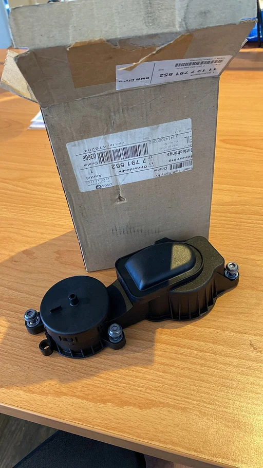 Ontluchting nokkenas behuizing E46 318d/320d M47