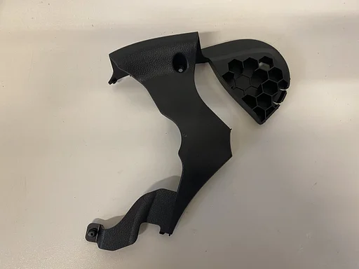 NEU NOS Abdeckung rechter Sitz innen schwarz für Mercedes-Benz W204 C209