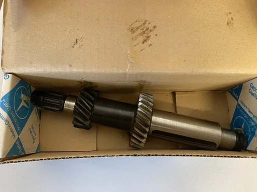 NOS transmissieas voor Mercedes-Benz W114 W115 / 711 716 bak