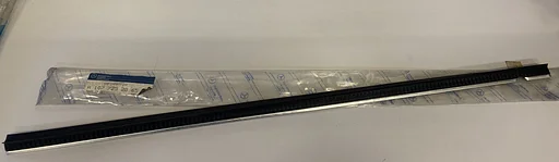NOS raamsnor binnenzijde rechts voor Mercedes-Benz R107 C107