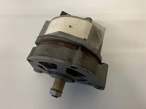 NEU NOS Lichtmaschine Bosch 35A 14V für Mercedes-Benz R107 W115 W116 W123 W601 W602 T1 TN usw.