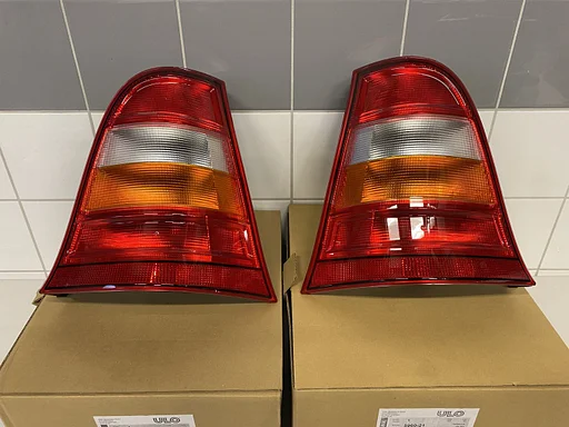 NEU NOS Heckleuchte L+R für Mercedes-Benz W168 A-Klasse Vormopf