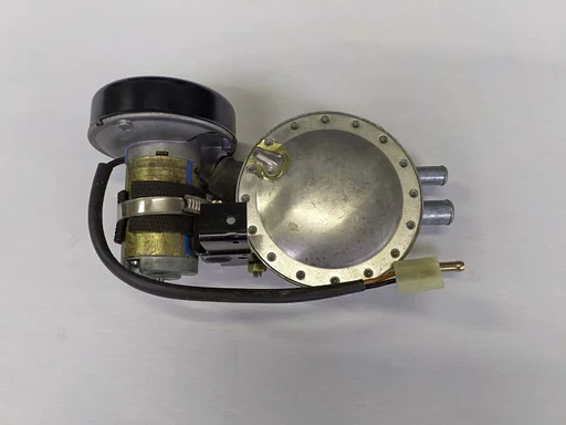 NOS Verdeelpomp Standkachel Mercedes-Benz W116