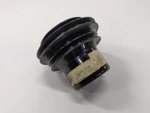NOS Krukaspoelie voor Mercedes-Benz M117 450 motor R107 W116