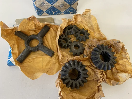 NEU NOS Reparatursatz Ausgleichgetriebe für Mercedes-Benz T2 309 310 408 410 usw.
