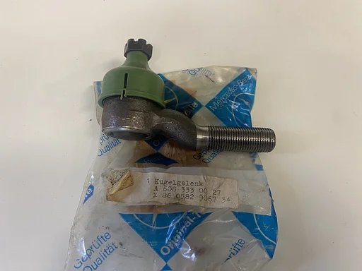 NOS stuurkogel voor Mercedes-Benz L 206 L 207 Hanomag F25