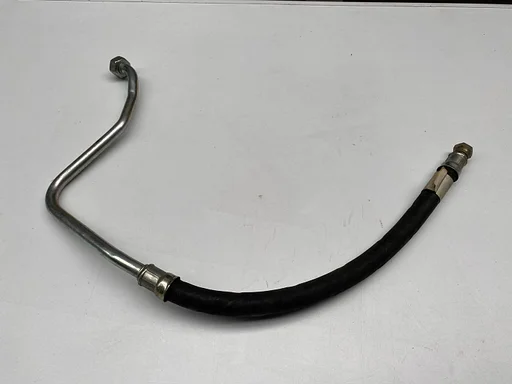 NOS slang oliekoeler voor Mercedes-Benz W123 240D