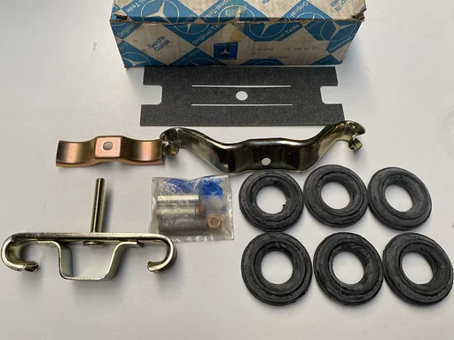 NOS montageset uitlaat voor Mercedes-Benz W116 S-Klasse