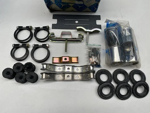NOS montageset uitlaat voor Mercedes-Benz W116 S-Klasse