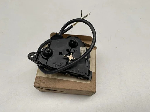 NOS stelmotor spiegel links voor Mercedes-Benz W140