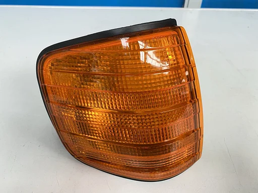 NEU NOS Blinker rechts Bosch für Mercedes-Benz W126