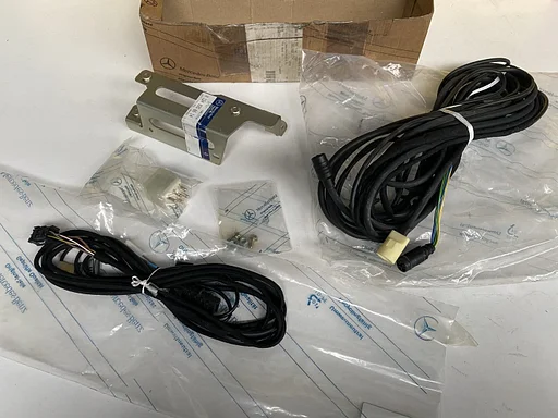 NOS inbouwmateriaal comfortschakeling Mercedes-Benz W124