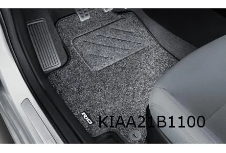 Kia Rio V Mattenset (4x) naaldvilt tekst "Rio" Origineel! H8141ADE01