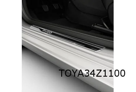 Toyota Aygo Instaplijsten (2x) tekst ''Aygo" design elegant Origineel! PW3820H000
