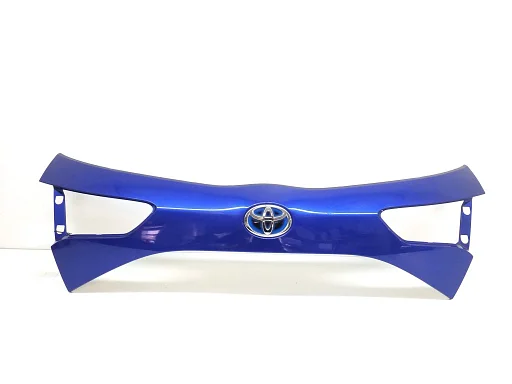 Toyota Yaris achterkleplijst (boven nummerplaat) (4/17-9/20) Origineel! 768010D922