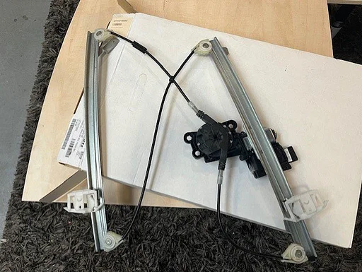 Citroen Xsara (9/00-12/04) (4/5-drs.) raammechaniek Rechts voor (elb. inc. motor) (met comfortfunctie) OES! CIT73770202