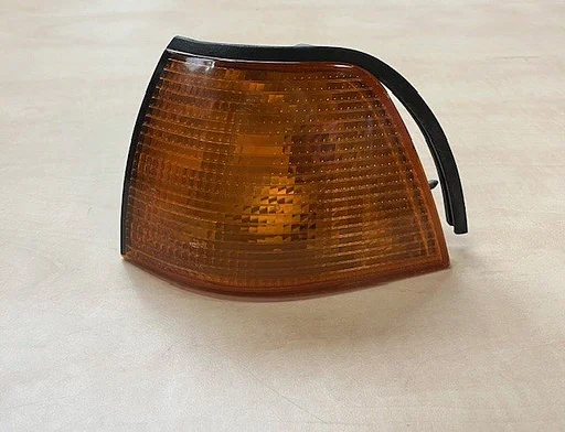 BMW 3-serie Compact/Sedan/Touring (9/90-10/00) (E36) knipperlicht Links oranje (licht beschadigd)MQ+ 0640905 Oldtimer RESTPARTIJ!