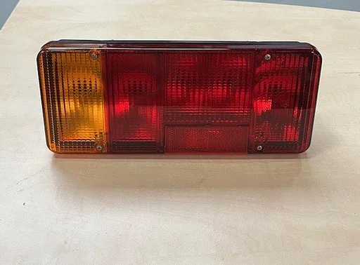 Citroen Jumper / Fiat Ducato / Peugeot Boxer (1/02-6/14) chassis / cabine achterlicht Links (rechthoek) MQ+ 98435942 RESTPARTIJ!