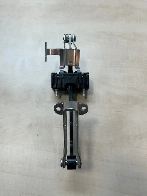 Citroen Jumper / Fiat Ducato / Peugeot Boxer (6/06-) deurvanger laaddeur Links achter Origineel! 8731R1 RESTPARTIJ!