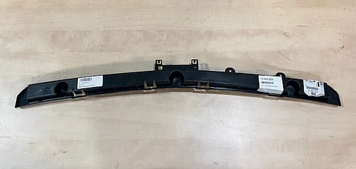 Opel Astra K (10/15-1/22) achterbumper bevestigingsstrip HB Origineel! 13425523 RESTPARTIJ!