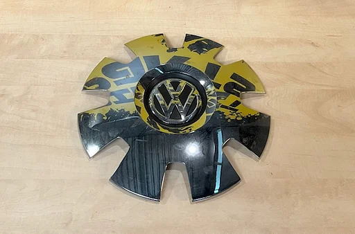 Volkswagen Beetle (7/11-11/18) (5C1) naafkap chrome voor velg 8J x 18'' (QZQ chrome / zwart) Origineel! 5C0601149CQZQ RESTPARTIJ!