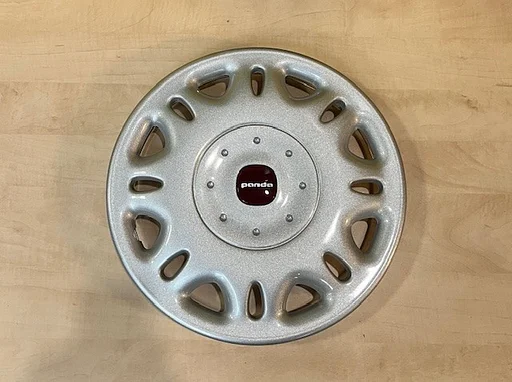 Fiat Panda III (2/12-) (312) wieldeksel 14'' (logo rood) Origineel! 7355852160 RESTPARTIJ!