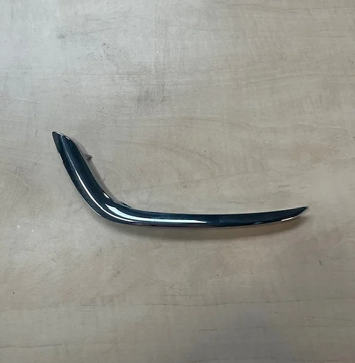 Opel Karl (6/15-9/19) (C16) sierlijst voorbumpergrille Links (+ml) Origineel! 95374757 RESTPARTIJ!