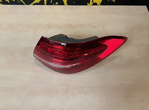 Mercedes-Benz C-Klasse (3/14-6/18) (W205) achterlicht Rechts buiten LED (Avantgarde / Exclusive) (Combi) OES! A2059065200 RESTPARTIJ!