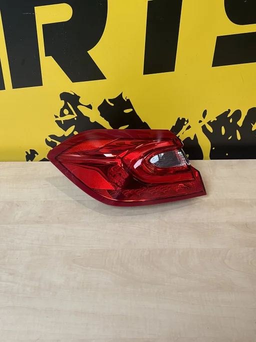 Ford Fiesta VII (3/17-1/22) achterlicht links buiten (compleet) LED Origineel! 2646381 RESTPARTIJ! H