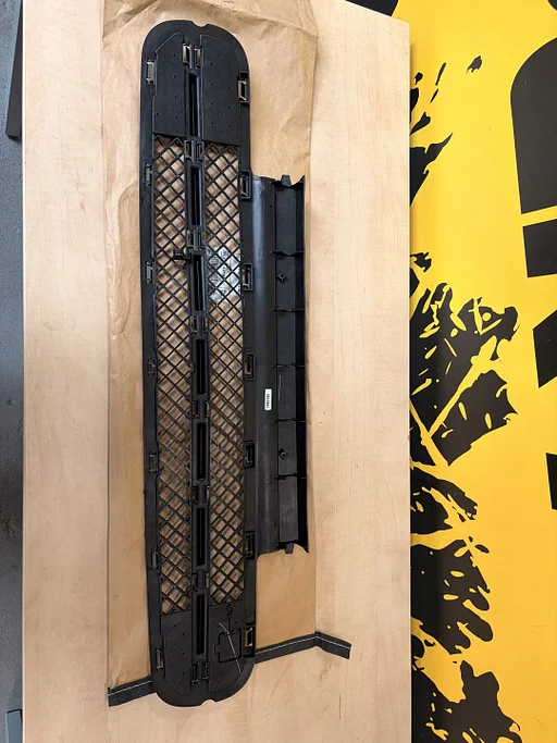 Mini R50/52/53 (8/01-11/06) Voorbumperrooster Origineel! 1125114704 RESTPARTIJ!