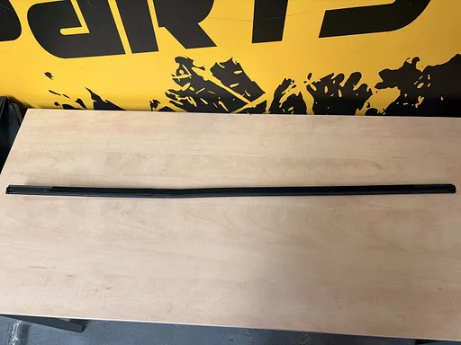 Fiat 500 (7/07-) Schachtlijst Links Origineel! 52093006 RESTPARTIJ!