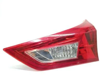 Toyota Auris TS (-6/15) achterlicht Rechts binnen (LED) Origineel! 8158102500