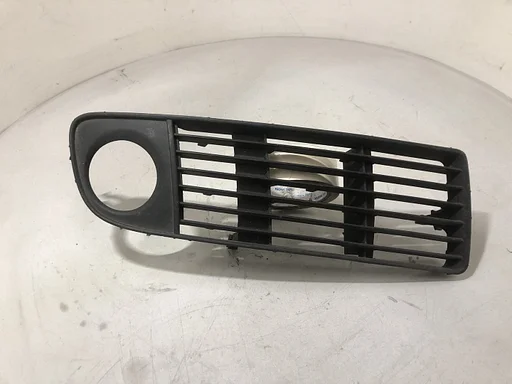 AUDI A6 4B bumperrooster rechts voor mistlamp 4b0 807 682R