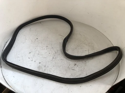 VW Golf Cabrio 3 3.5 kofferkleprubber afdichtrubber