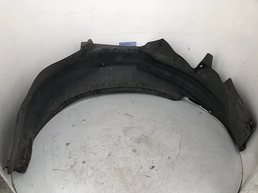 Audi 80 B4 modderkuip wielkuip links