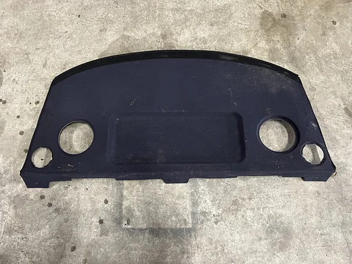 Audi A8 D2 4d0 hoedenplank