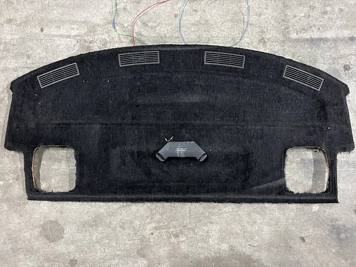 Audi 100 c3 typ 44 hoedenplank bruin