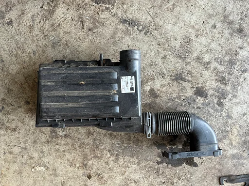 Luchtfilterhuis Audi A1 V03946015M