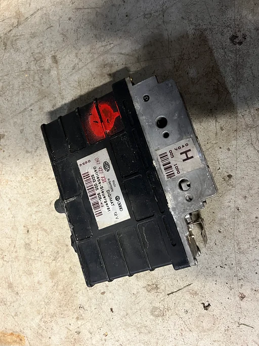 Audi 80 90 Coupe B3 ECU automaatbak